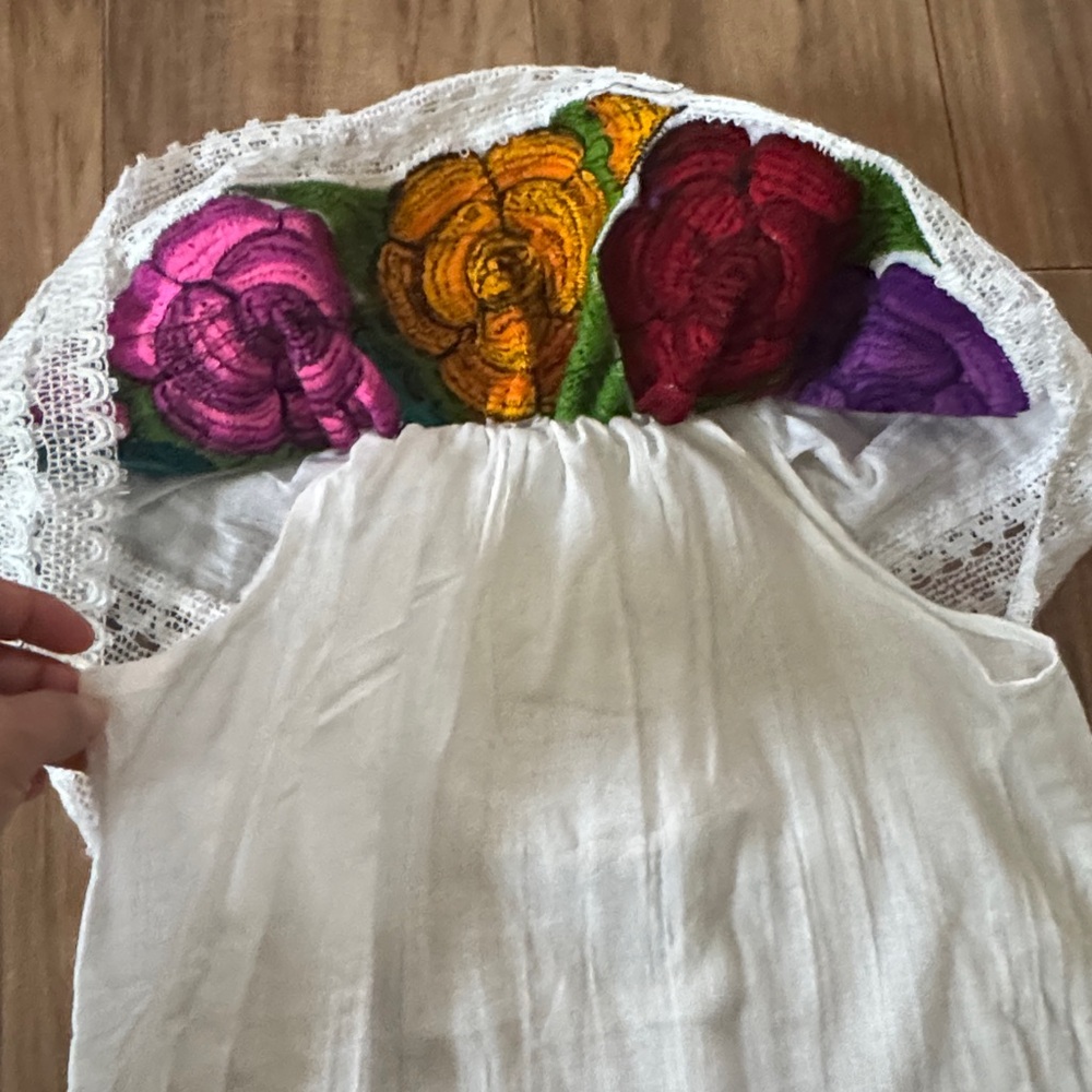 White Off-Shoulder Embroidered Floral Peasant Blouse - Picture 3 of 4